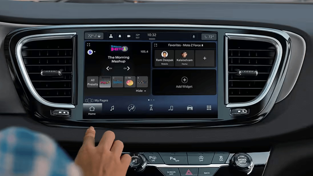 Interior shot of the Chrysler Voyager