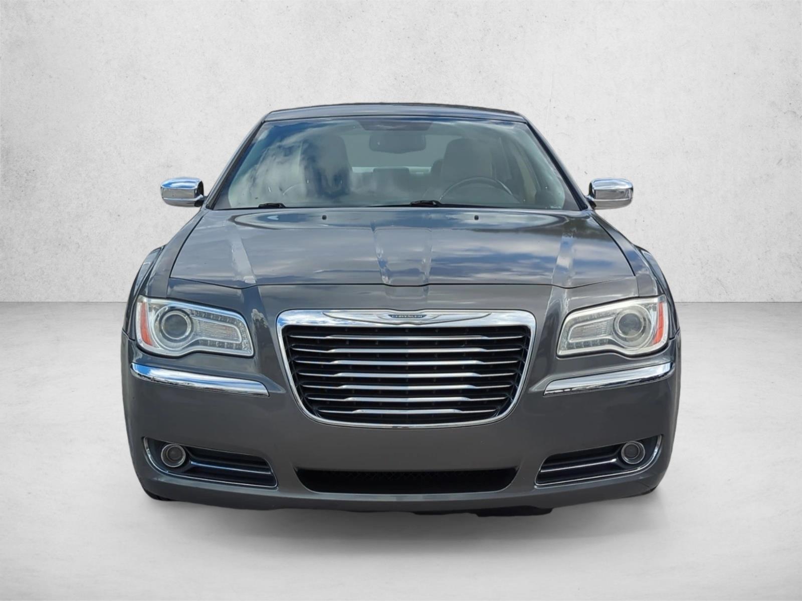 2011 Chrysler 300 Limited photo 2