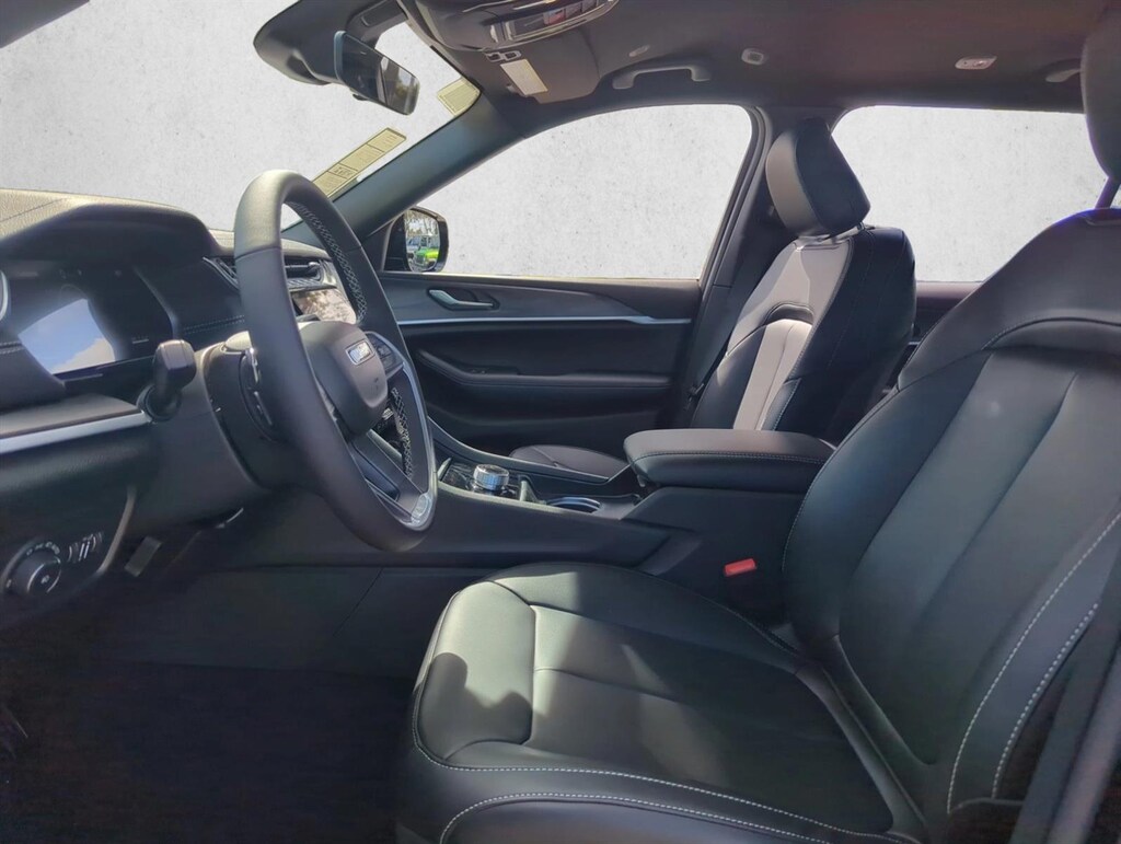 New 2025 Jeep Grand Cherokee Limited SUV