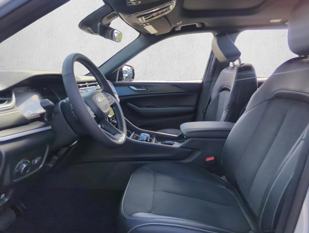 New 2025 Jeep Grand Cherokee Altitude X SUV