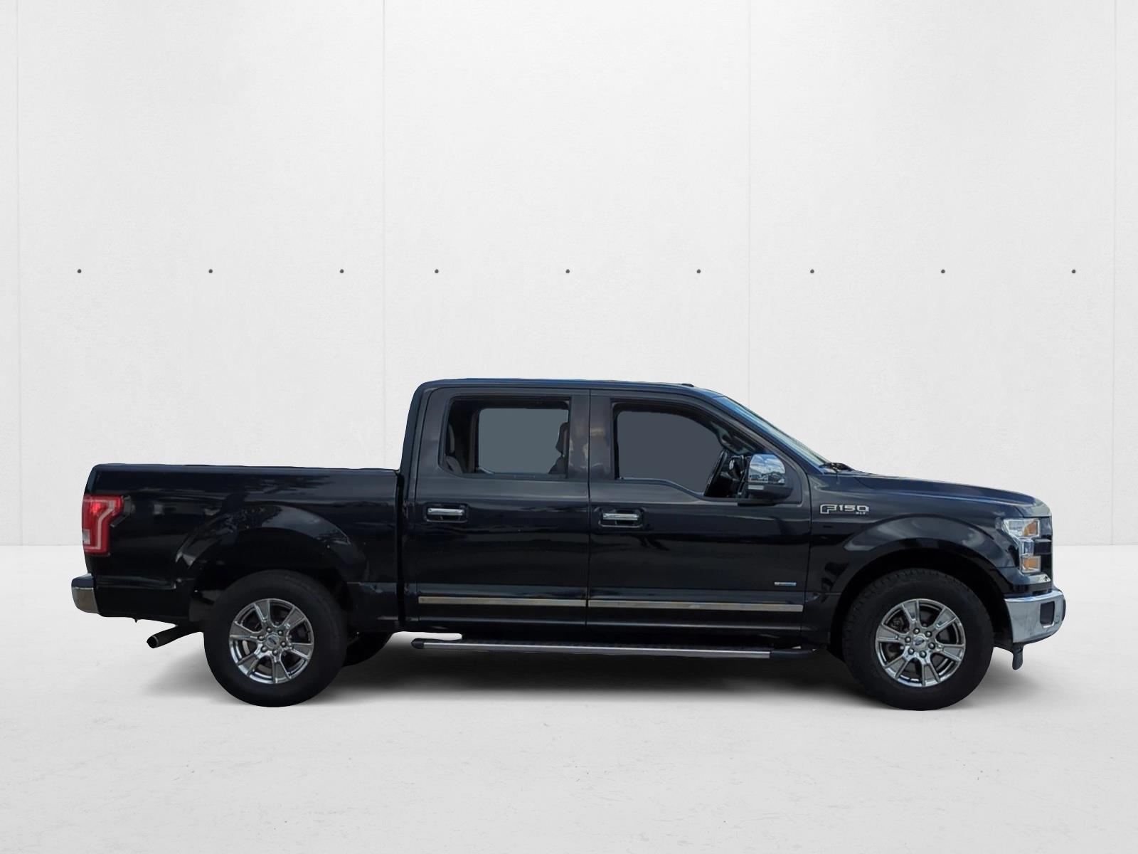 2017 Ford F-150 XLT photo 4