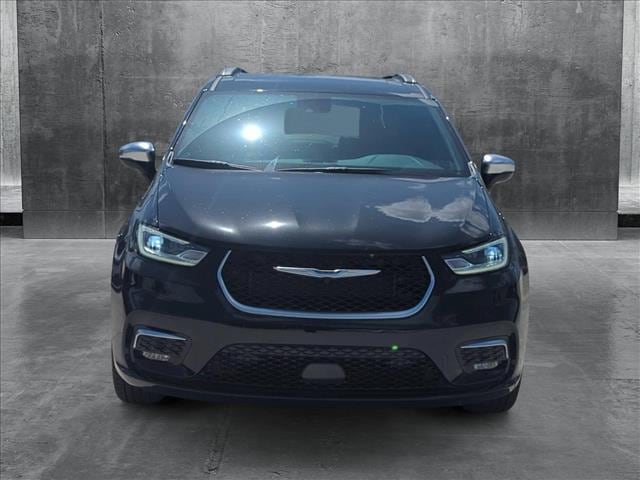 Used 2025 Chrysler Pacifica Pinnacle with VIN 2C4RC3PG5SR528449 for sale in Pembroke Pines, FL