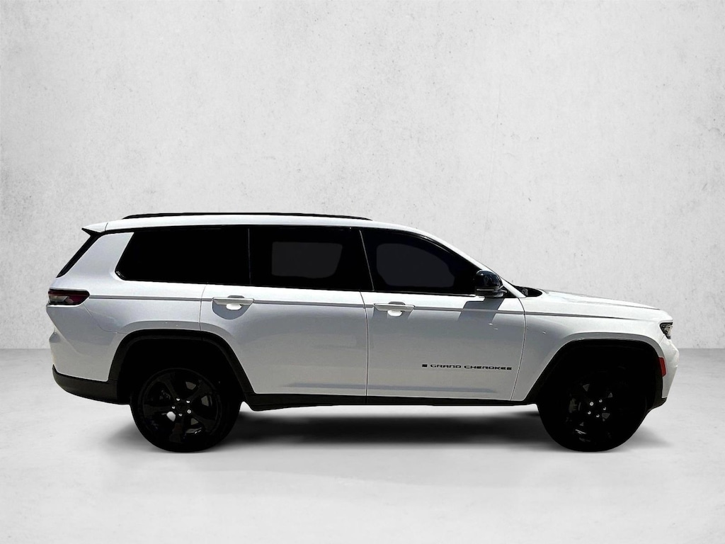 Used 2022 Jeep Grand Cherokee L Altitude Sport Utility