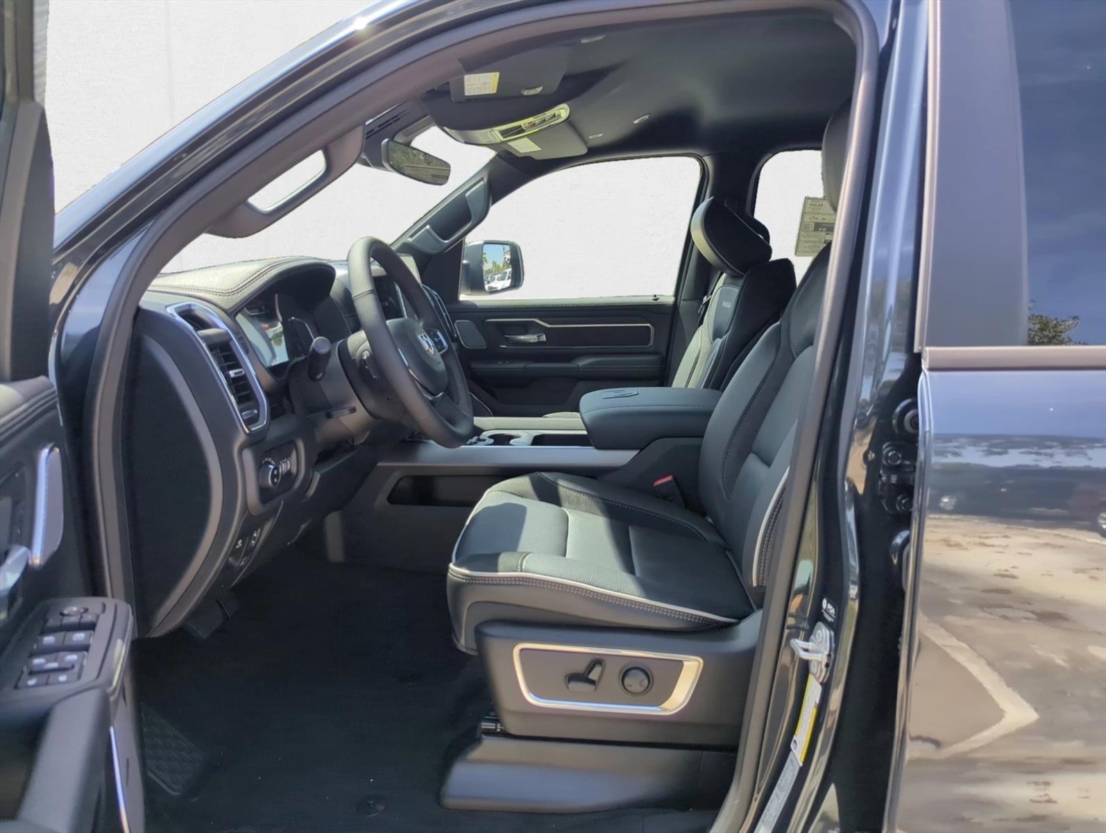 2026 Ram 1500 Laramie photo 4