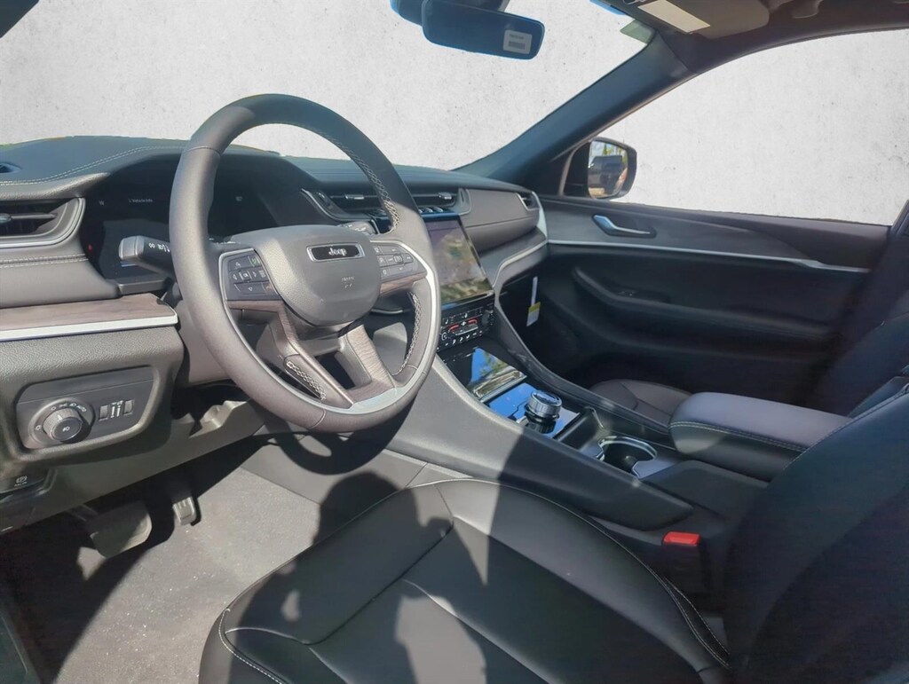 New 2025 Jeep Grand Cherokee Limited SUV
