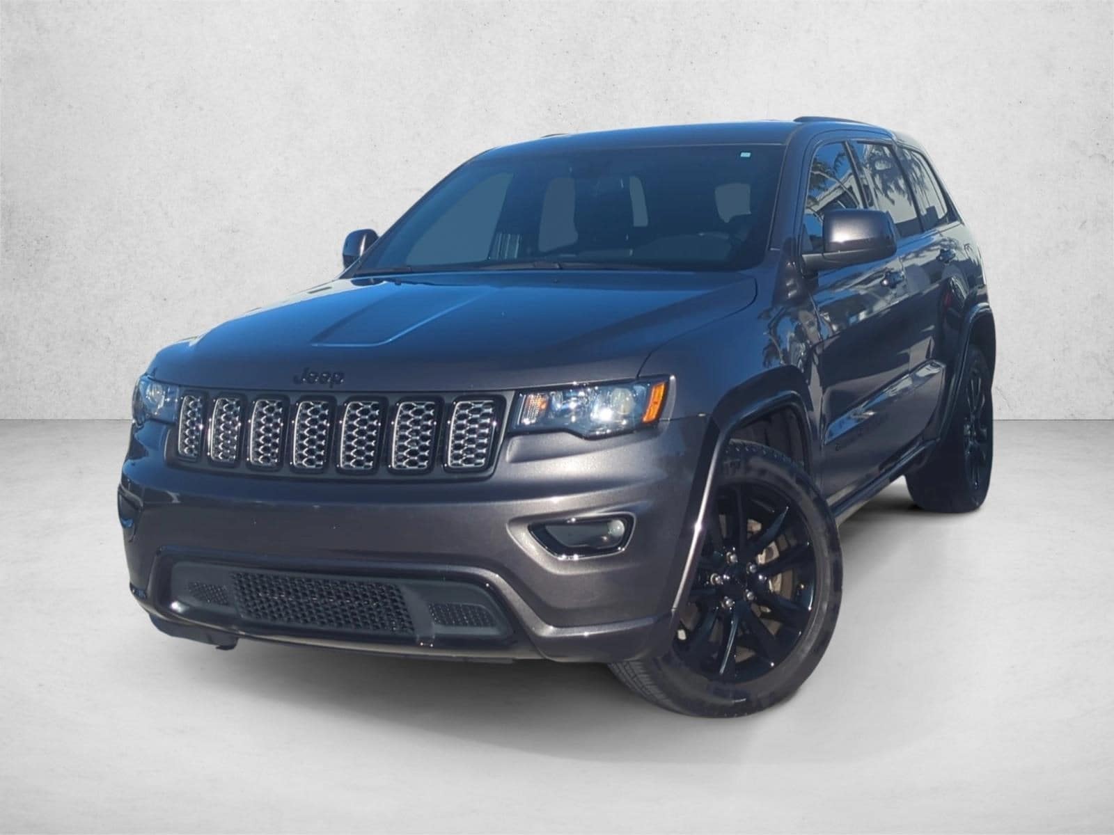 2021 Jeep Grand Cherokee Laredo X's photo