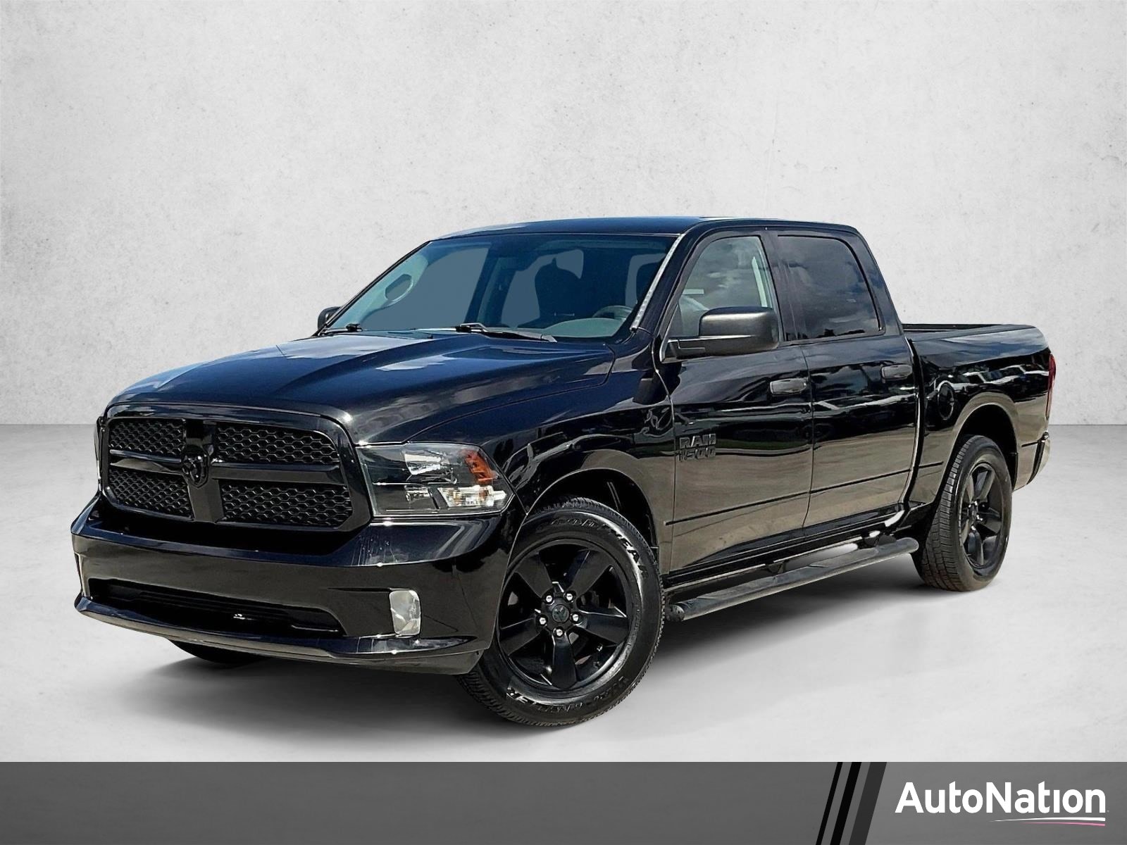 2017 Ram 1500 Crew Cab Pickup 