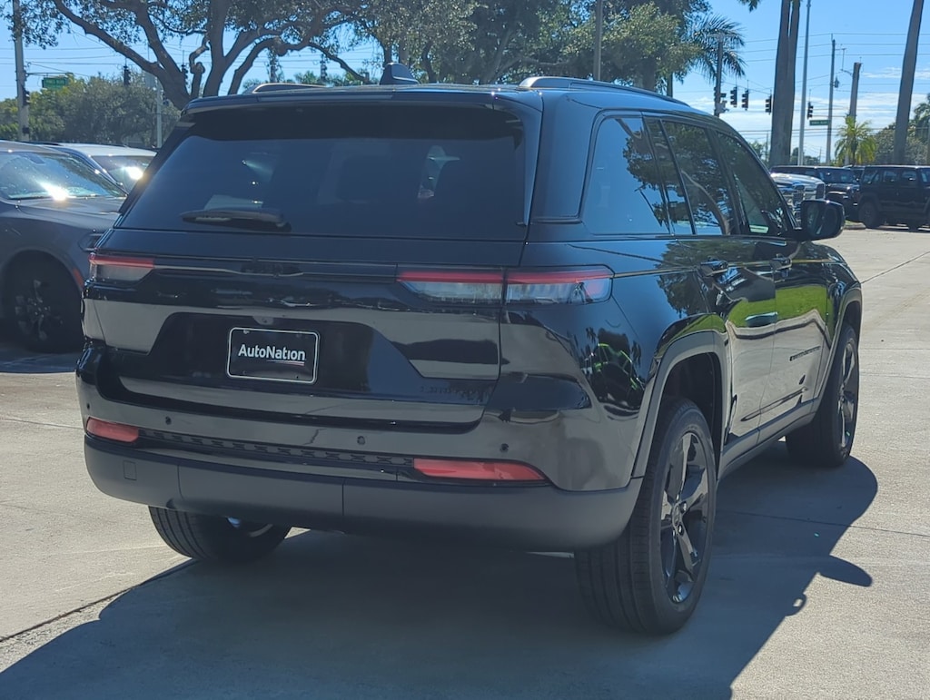 New 2025 Jeep Grand Cherokee Limited SUV