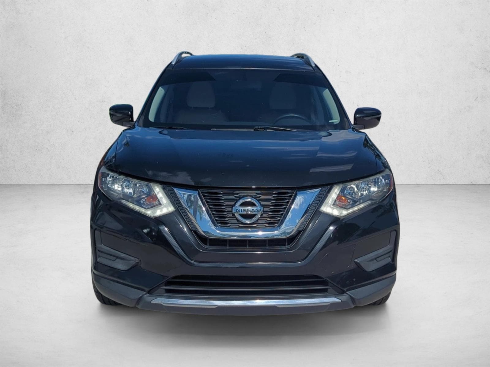 Used 2017 Nissan Rogue SV with VIN JN8AT2MT5HW144099 for sale in Pembroke Pines, FL