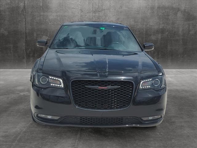 Used 2022 Chrysler 300 S with VIN 2C3CCABG8NH162809 for sale in Pembroke Pines, FL