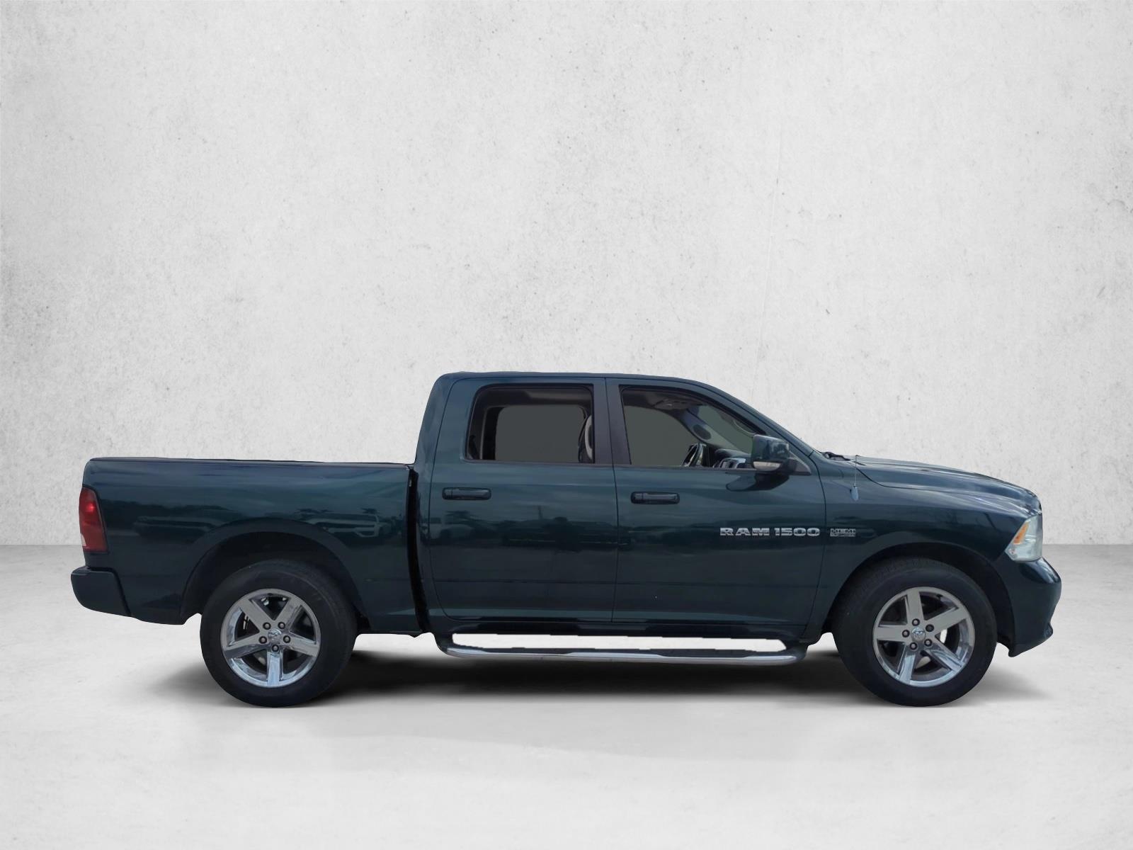 2011 Ram 1500 Sport photo 3