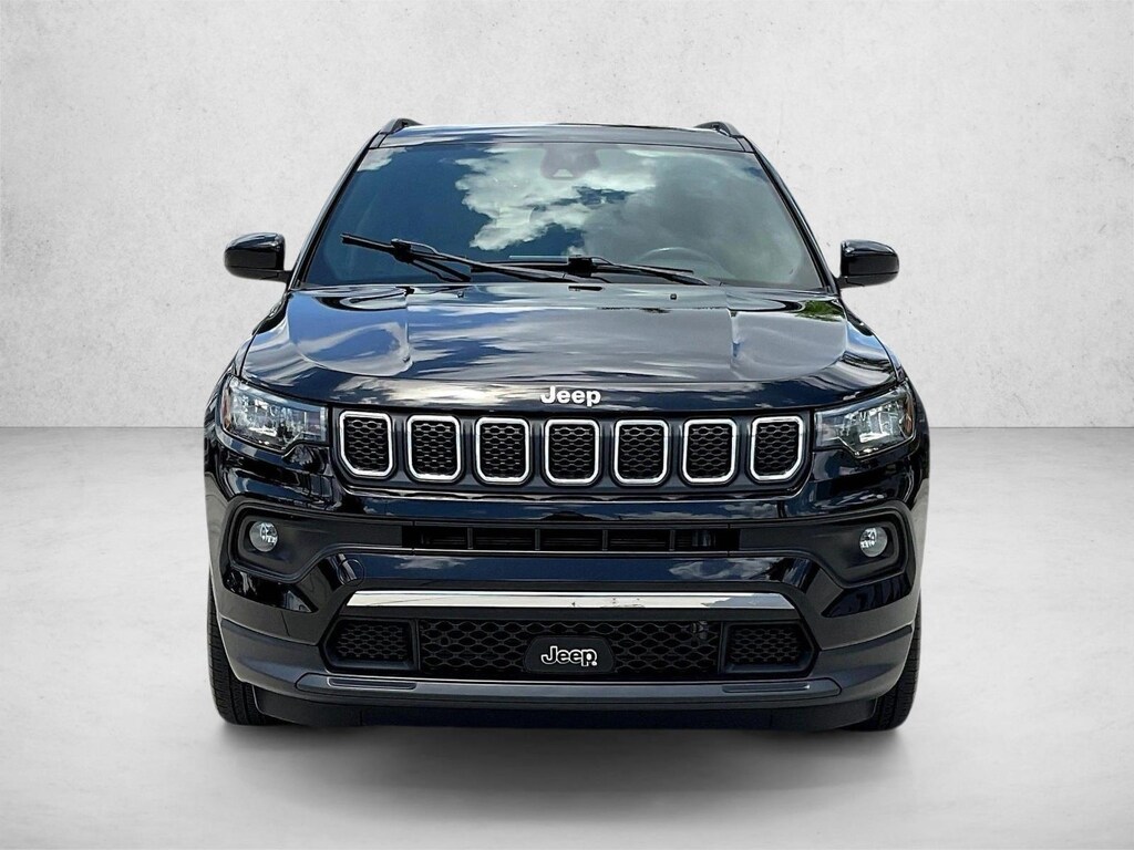 Used 2023 Jeep Compass Latitude Sport Utility