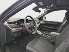 2025 Jeep Grand Cherokee Laredo X SUV