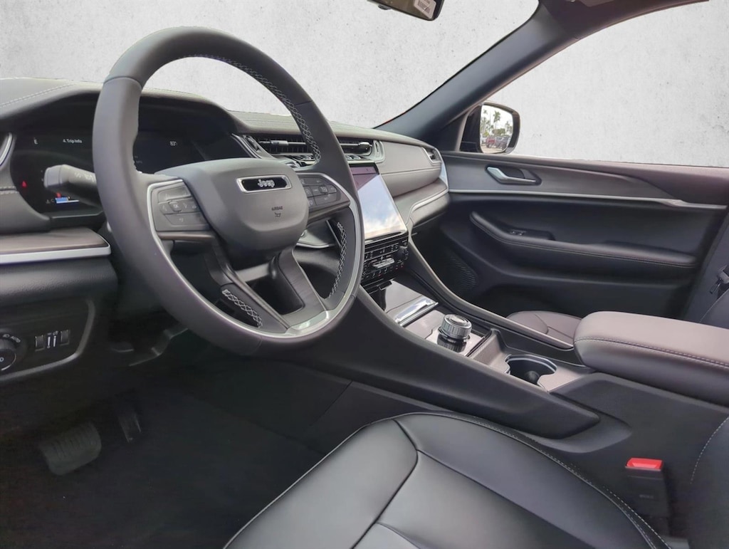 New 2025 Jeep Grand Cherokee Limited SUV