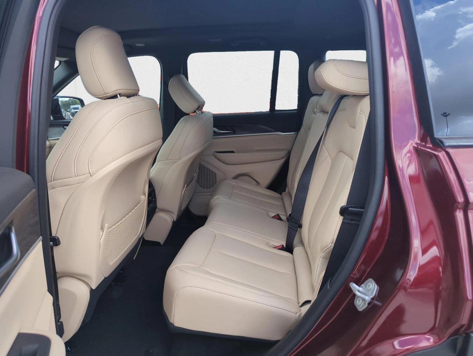 2025 Jeep Grand Cherokee Limited - Photo 17