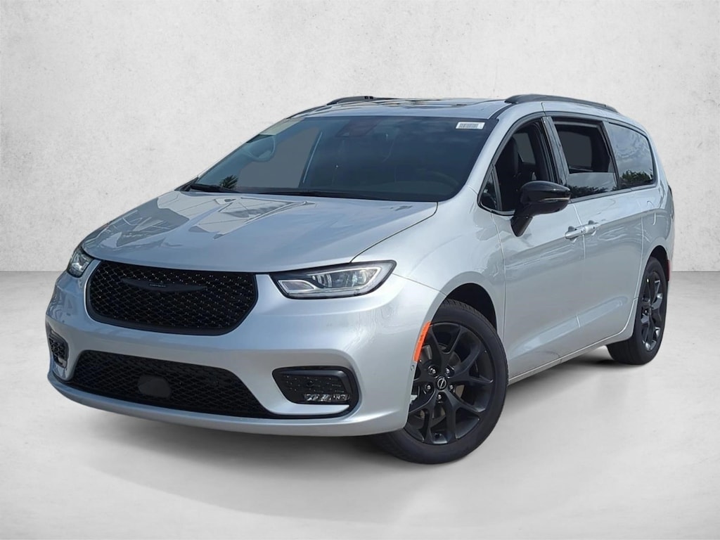 New 2026 Chrysler Pacifica Limited Van Passenger Van