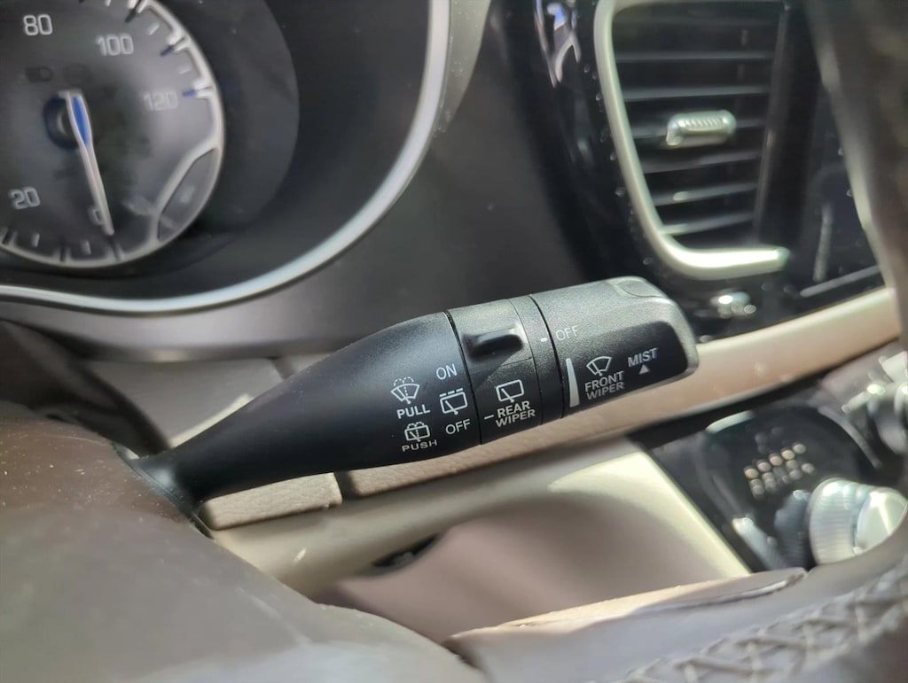 Used 2017 Chrysler Pacifica Touring-L Plus Mini-van Passenger