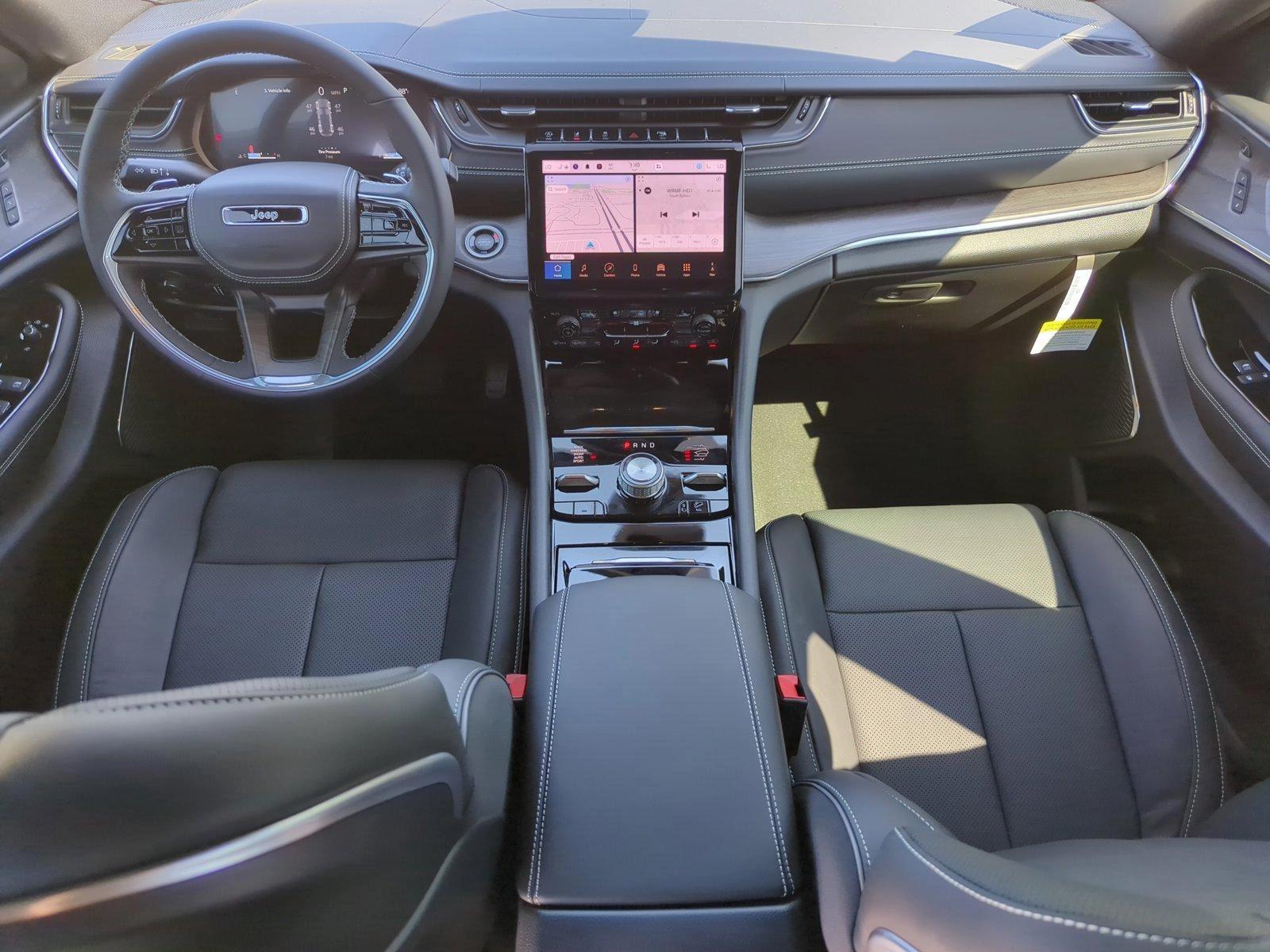 2025 Jeep Grand Cherokee Overland - Photo 16