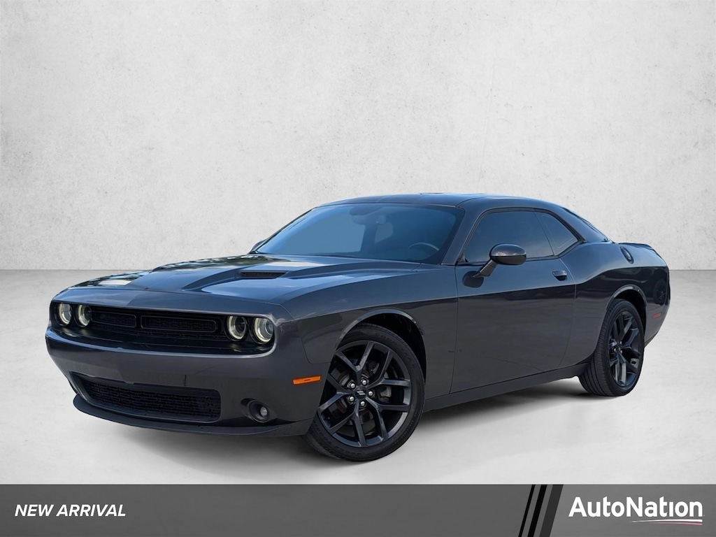 Used 2019 Dodge Challenger SXT 2dr Car