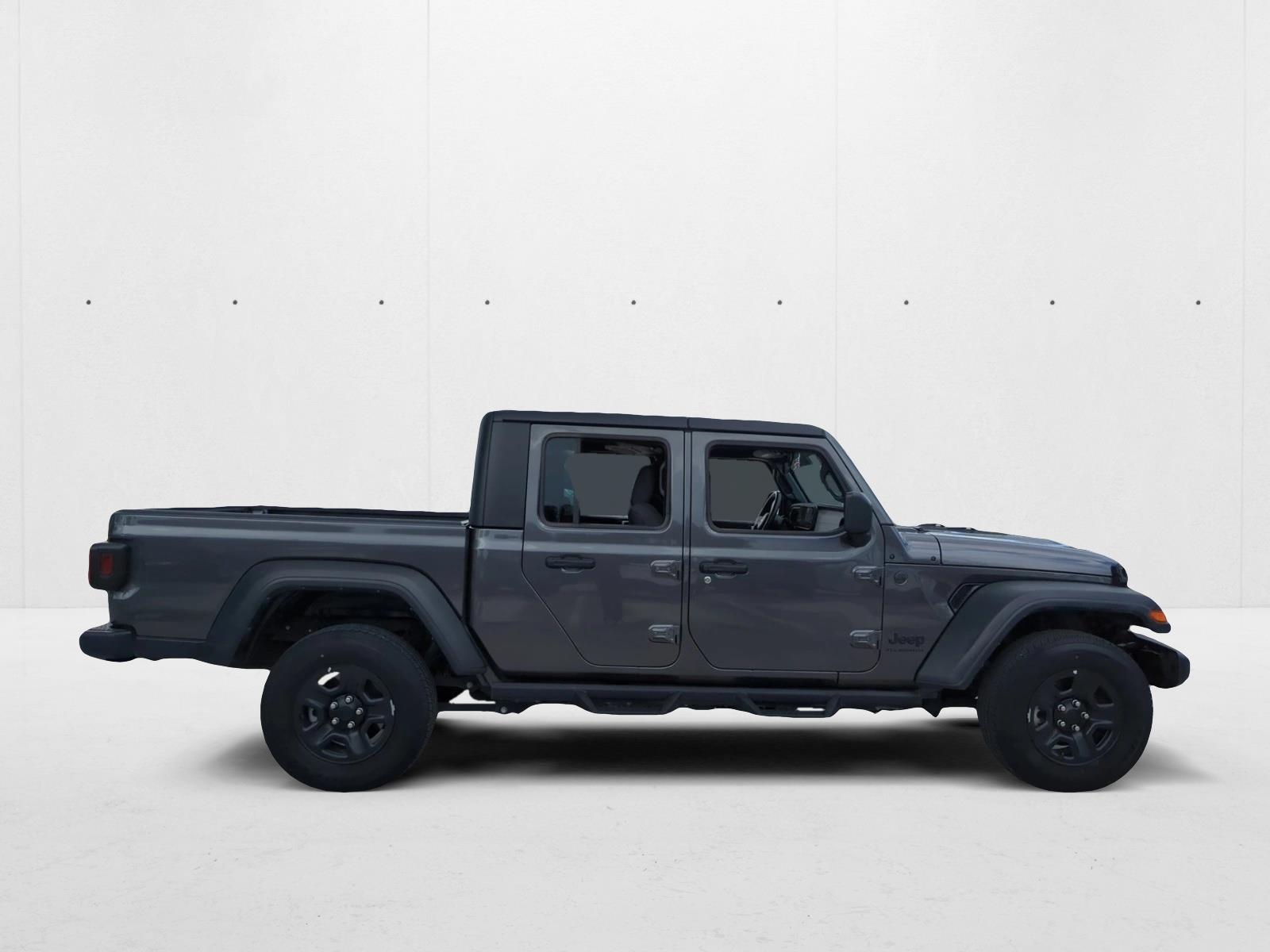 2024 Jeep Gladiator Sport photo 4
