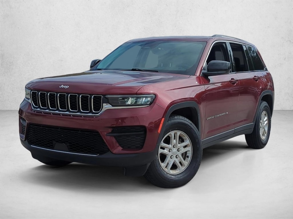 Used 2023 Jeep Grand Cherokee Laredo Sport Utility
