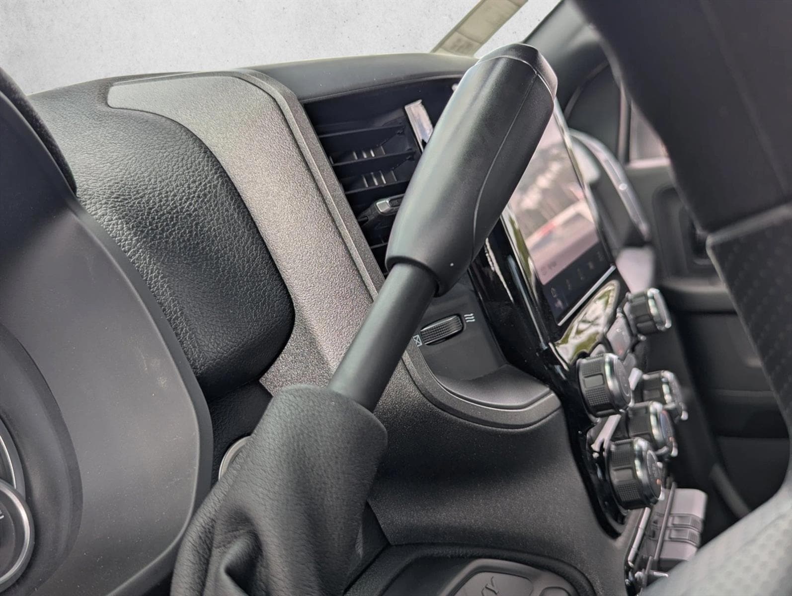2025 RAM 1500 Tradesman - Photo 15