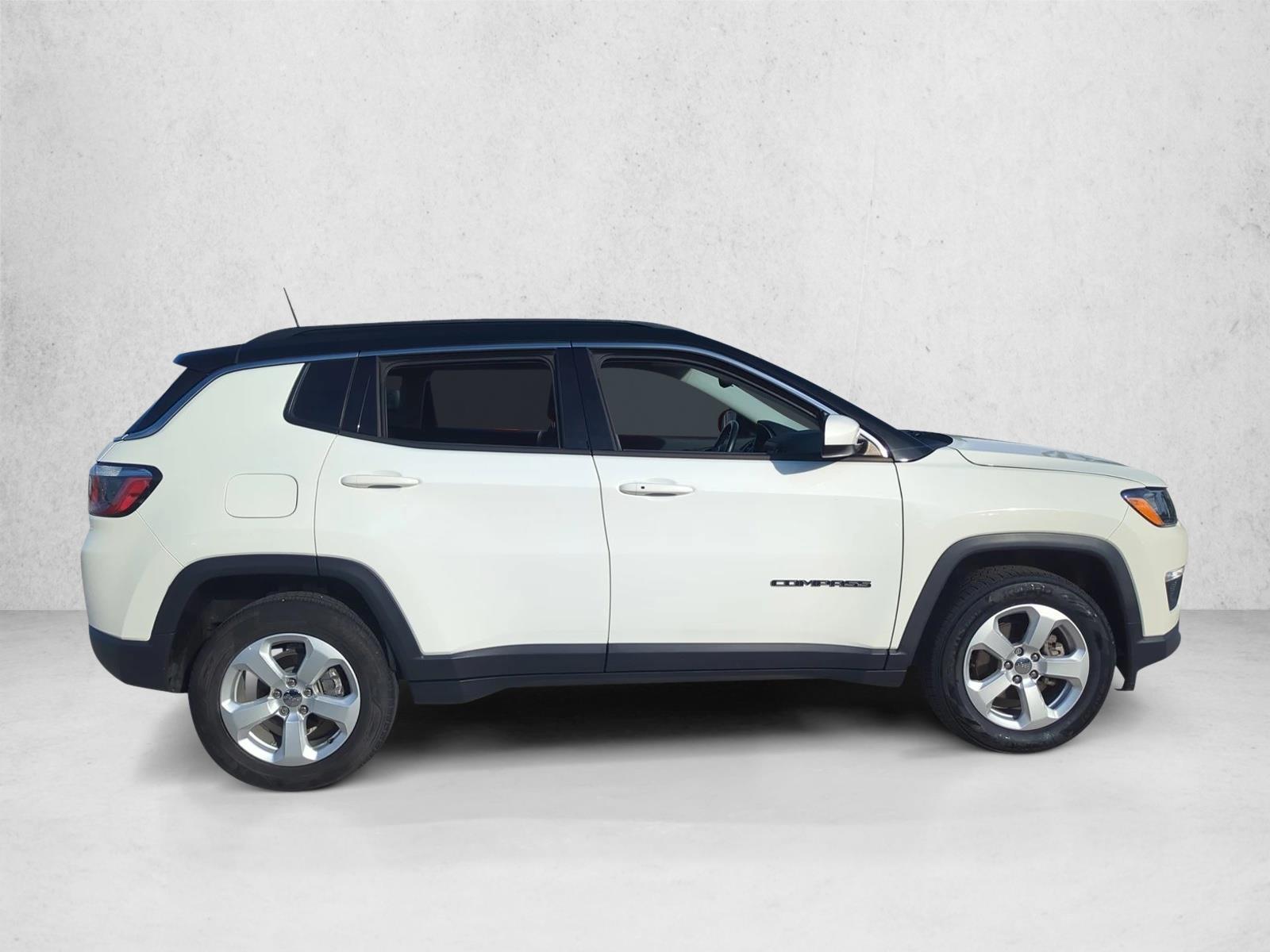 2019 Jeep Compass Latitude photo 4