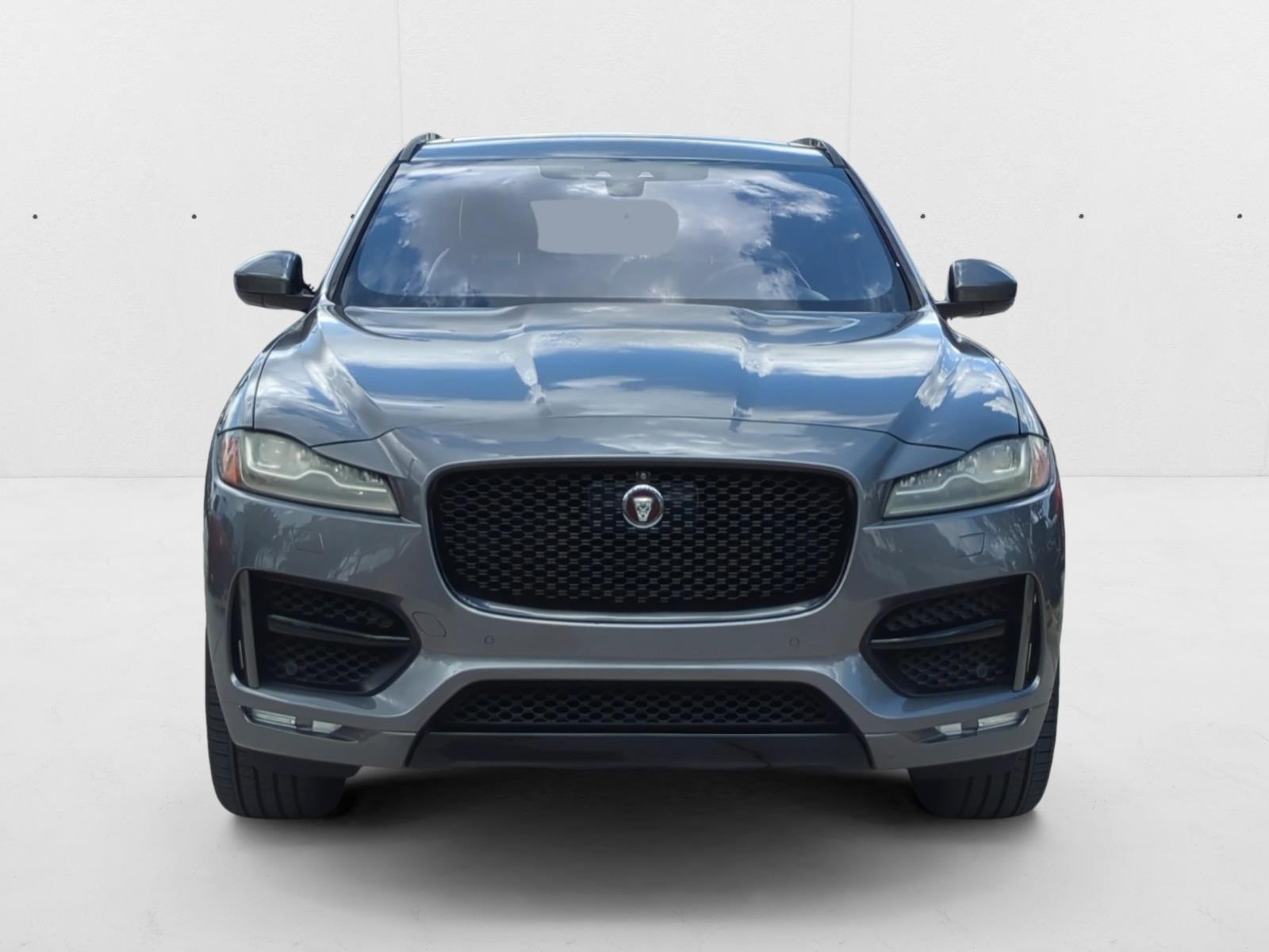 2018 Jaguar F-PACE R-Dynamic SE photo 2