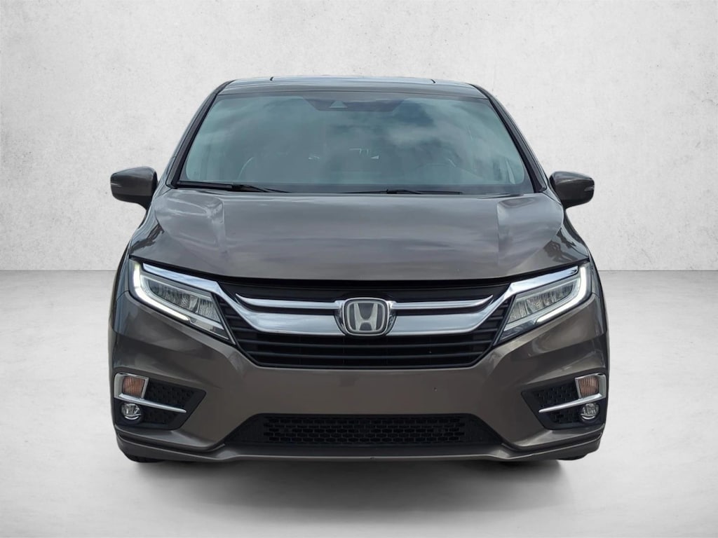 Used 2019 Honda Odyssey Touring Mini-van Passenger