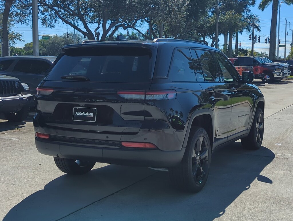 New 2025 Jeep Grand Cherokee Limited SUV