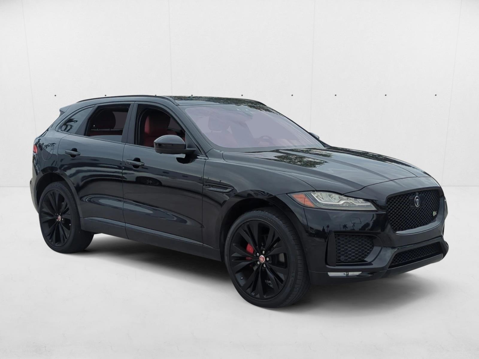 2018 Jaguar F-PACE S photo 3