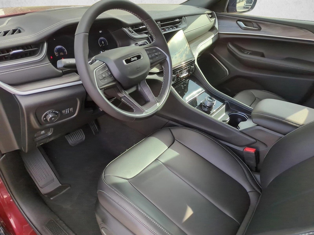 New 2025 Jeep Grand Cherokee Limited SUV