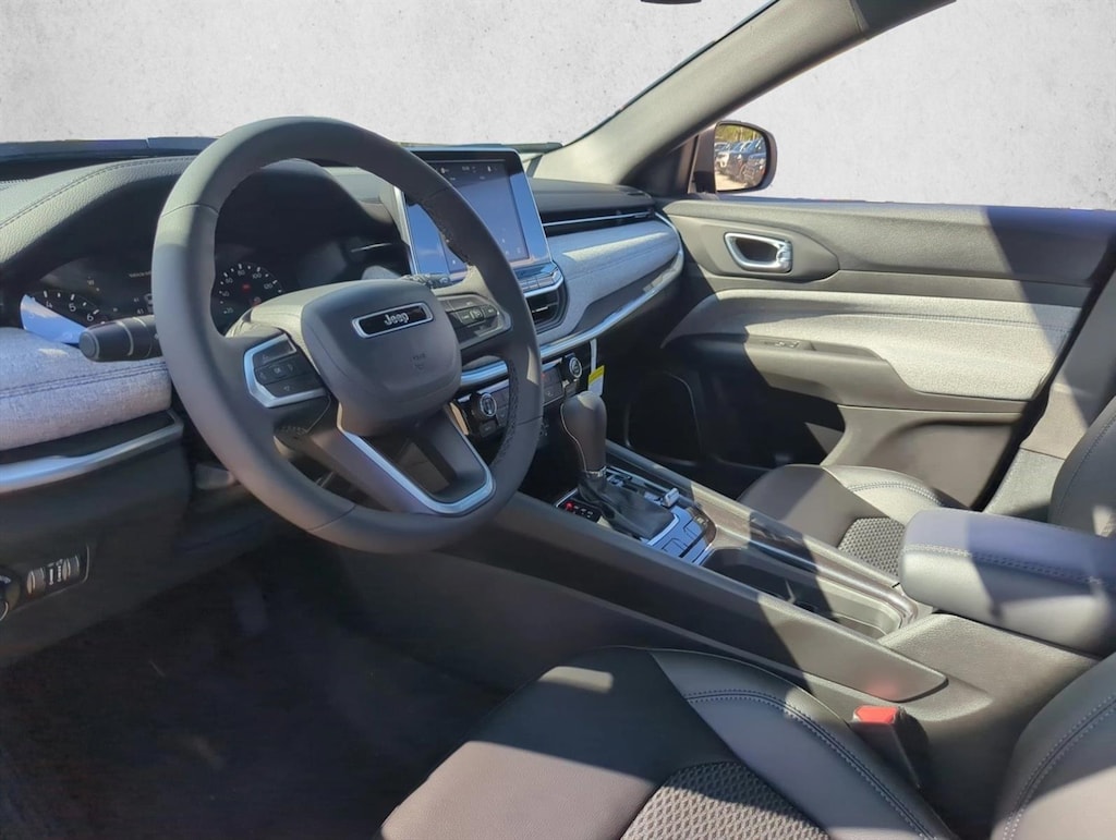 New 2026 Jeep Compass Latitude SUV