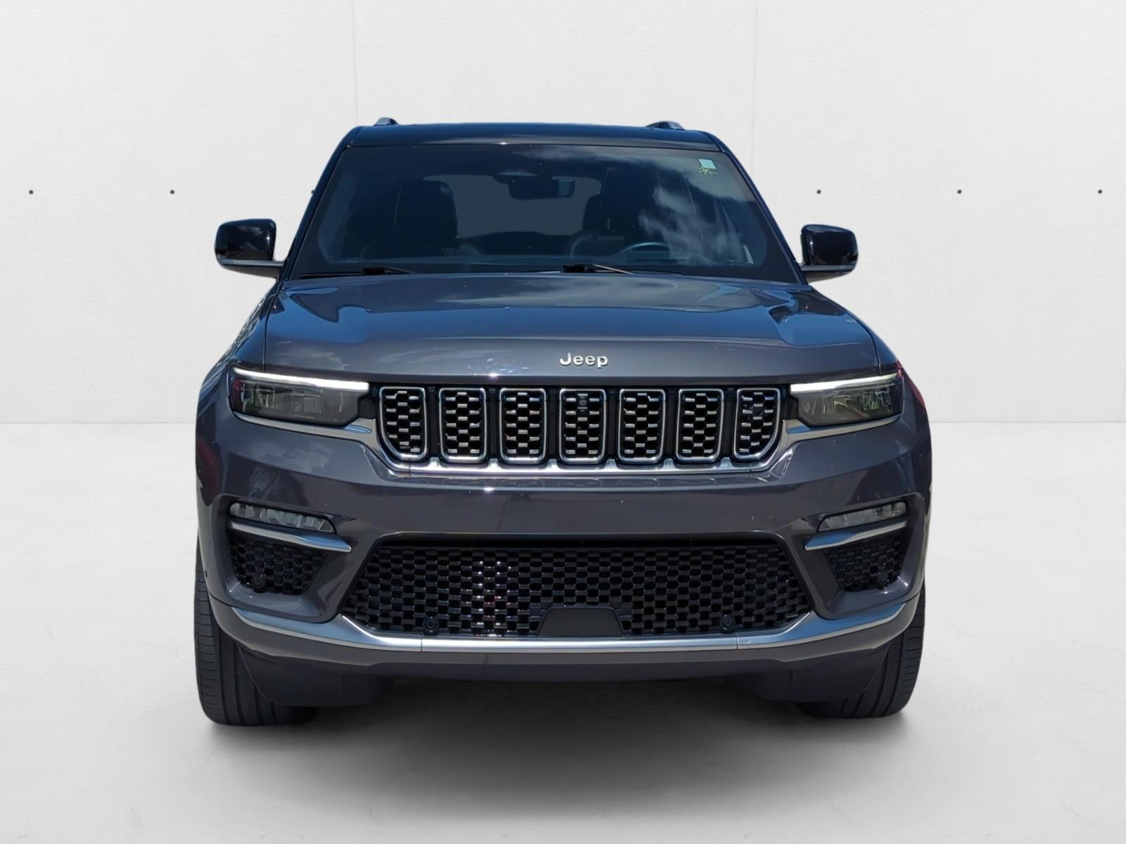2023 Jeep Grand Cherokee Summit Sport photo 2
