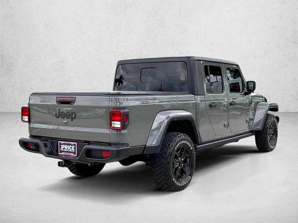 Used 2021 Jeep Gladiator Willys Crew Cab Pickup