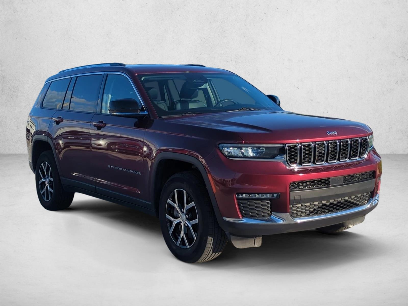 2023 Jeep Grand Cherokee Limited photo 3