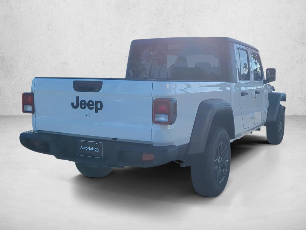 New 2025 Jeep Gladiator Sport S Truck Crew Cab