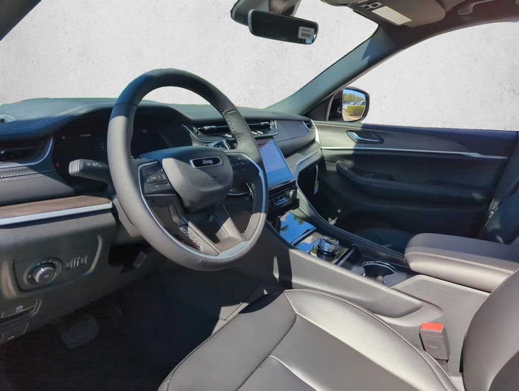 New 2025 Jeep Grand Cherokee Limited SUV