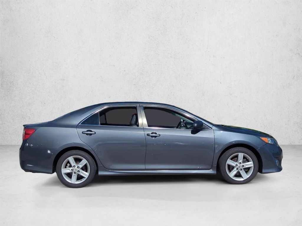 Used 2012 Toyota Camry SE 4dr Car