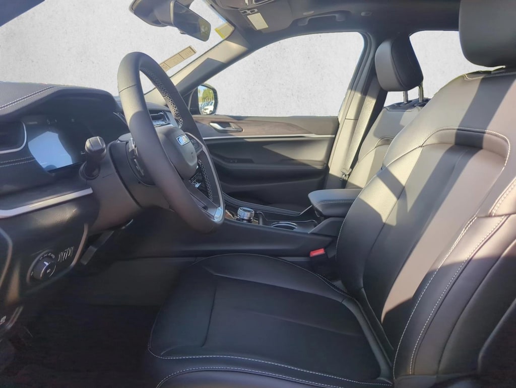 New 2025 Jeep Grand Cherokee Limited SUV