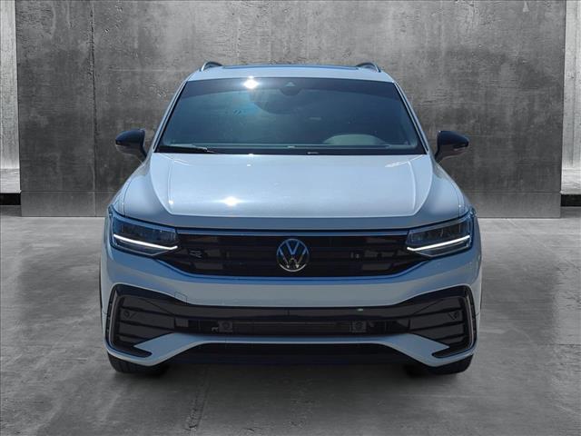 Used 2024 Volkswagen Tiguan SE R-LINE BLACK with VIN 3VVCB7AX8RM187446 for sale in Pembroke Pines, FL