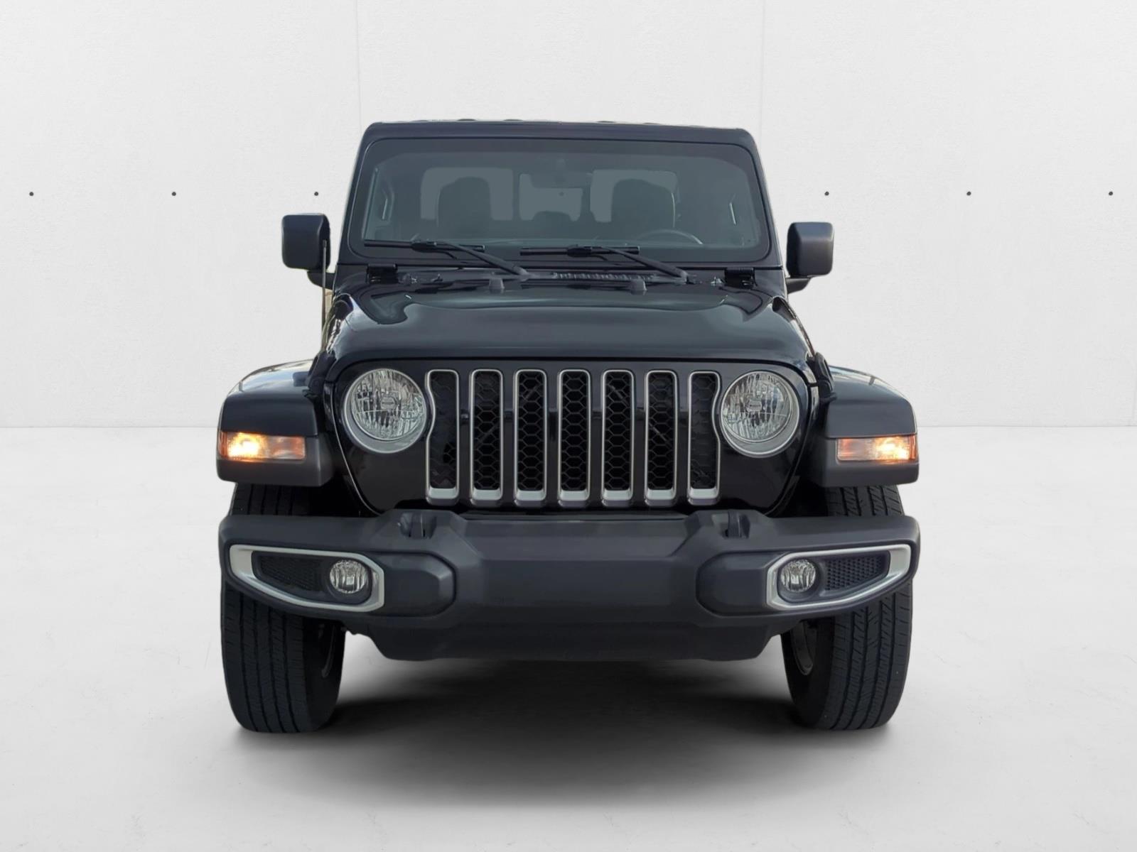 2022 Jeep Gladiator Overland photo 2