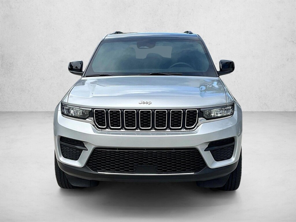 Used 2025 Jeep Grand Cherokee Laredo Sport Utility