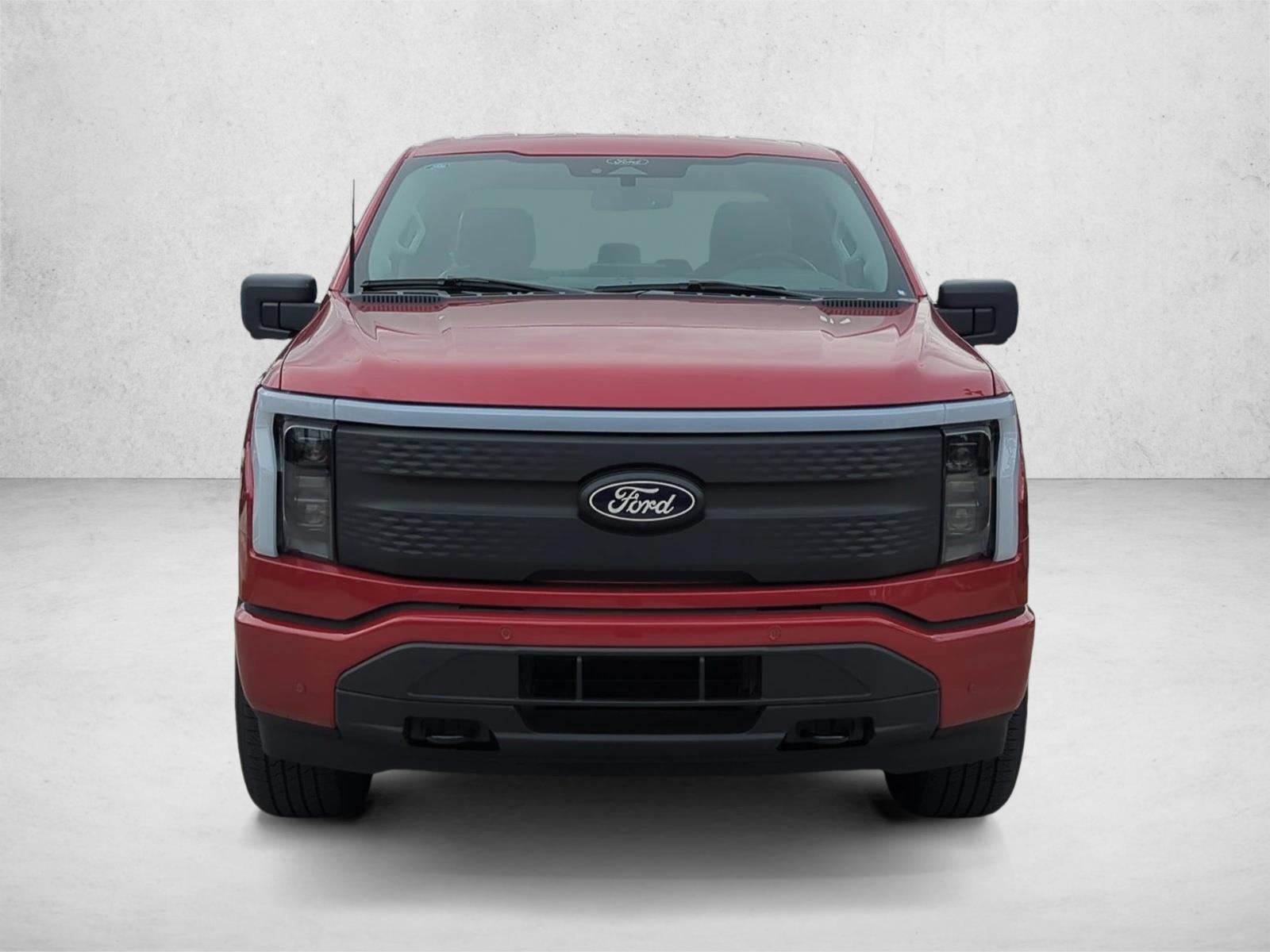 2025 Ford F-150 Lightning photo 2