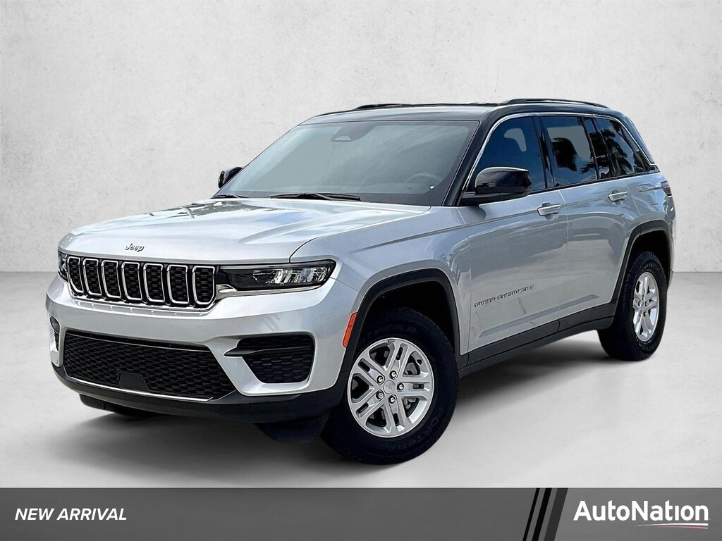 Used 2025 Jeep Grand Cherokee Laredo Sport Utility