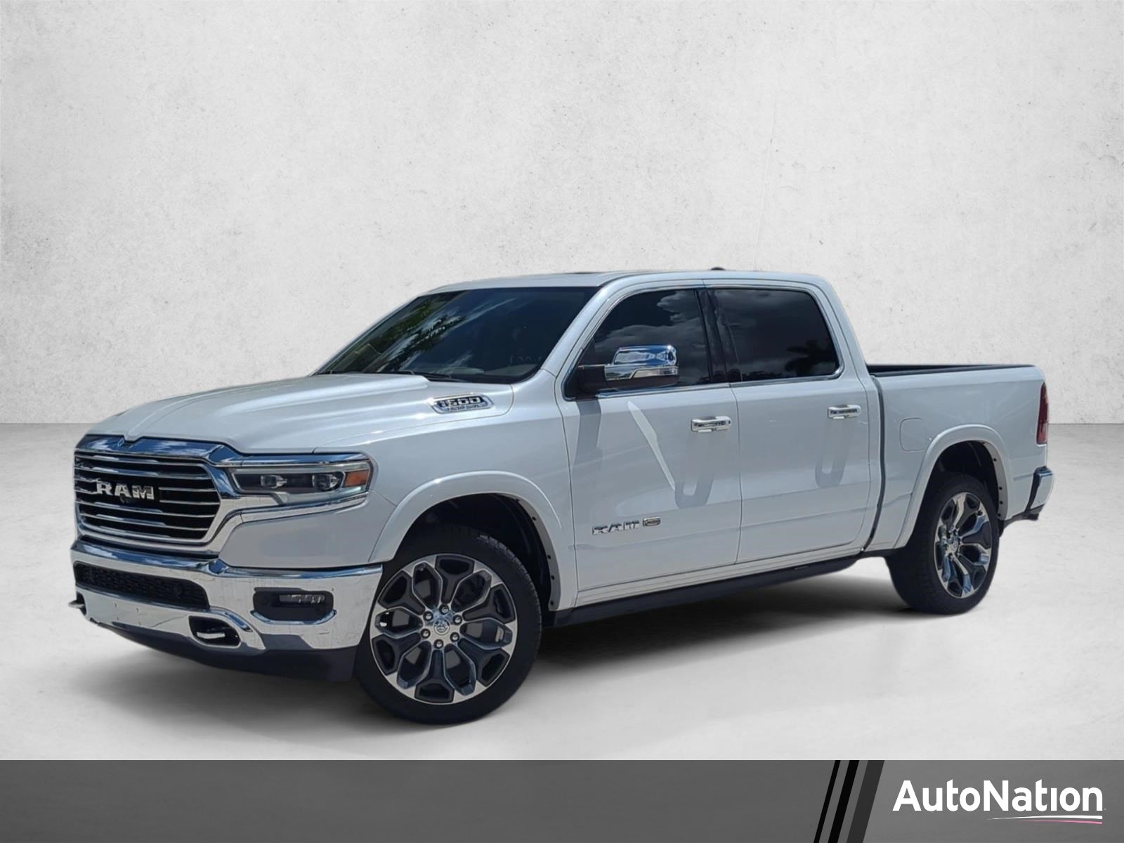 2019 RAM 1500 Longhorn Crew Cab 5'7's photo