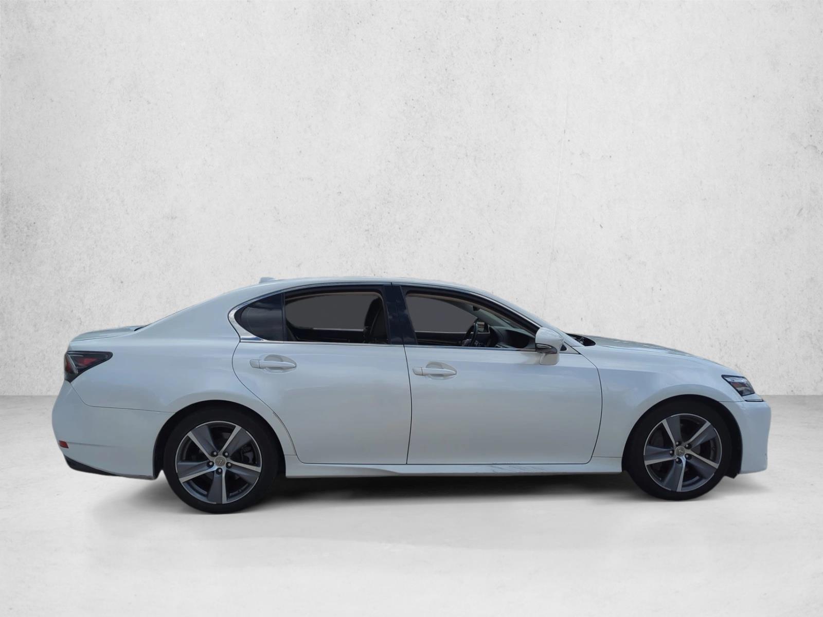 2017 Lexus GS 350 photo 4