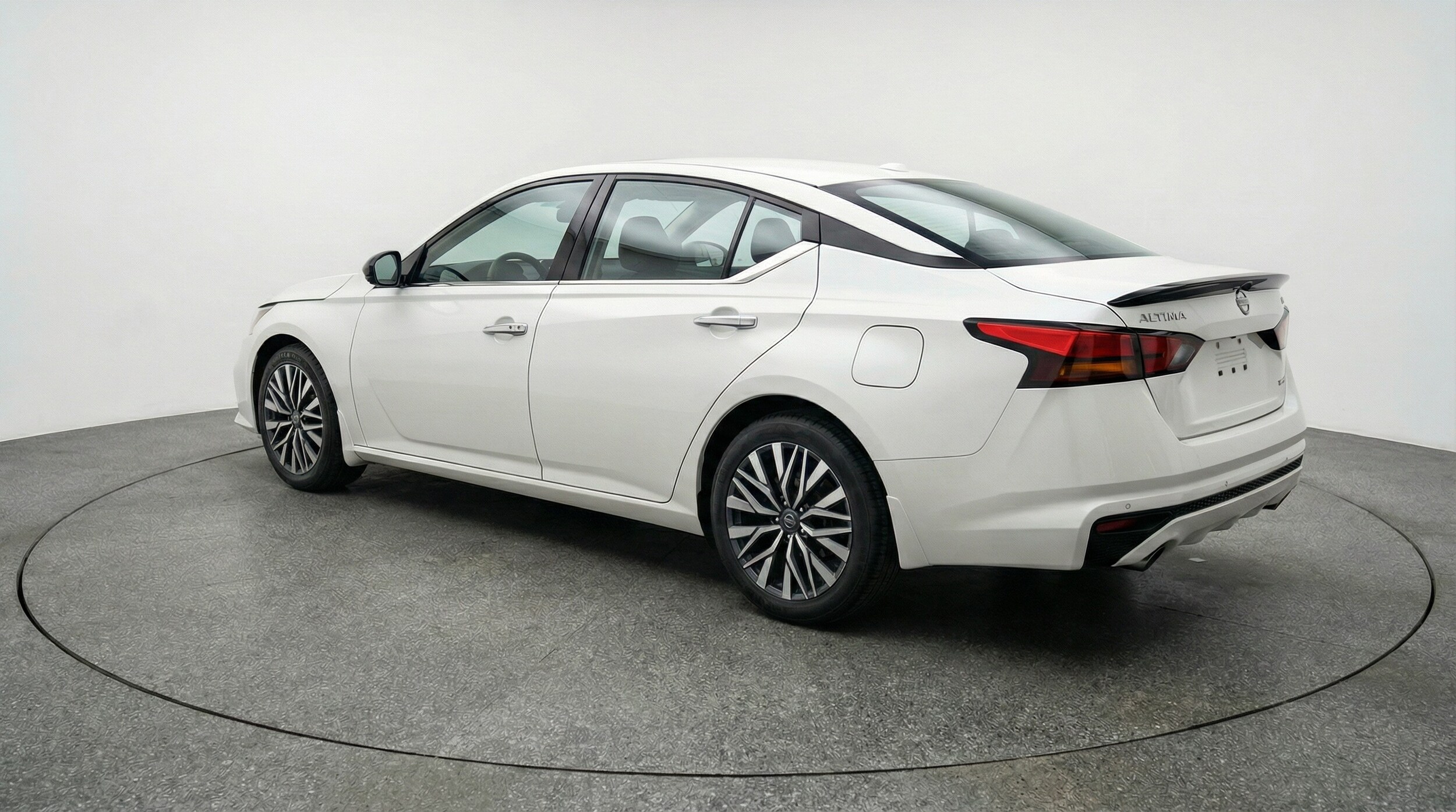 Thumbnail: 2025 Nissan Altima - 5