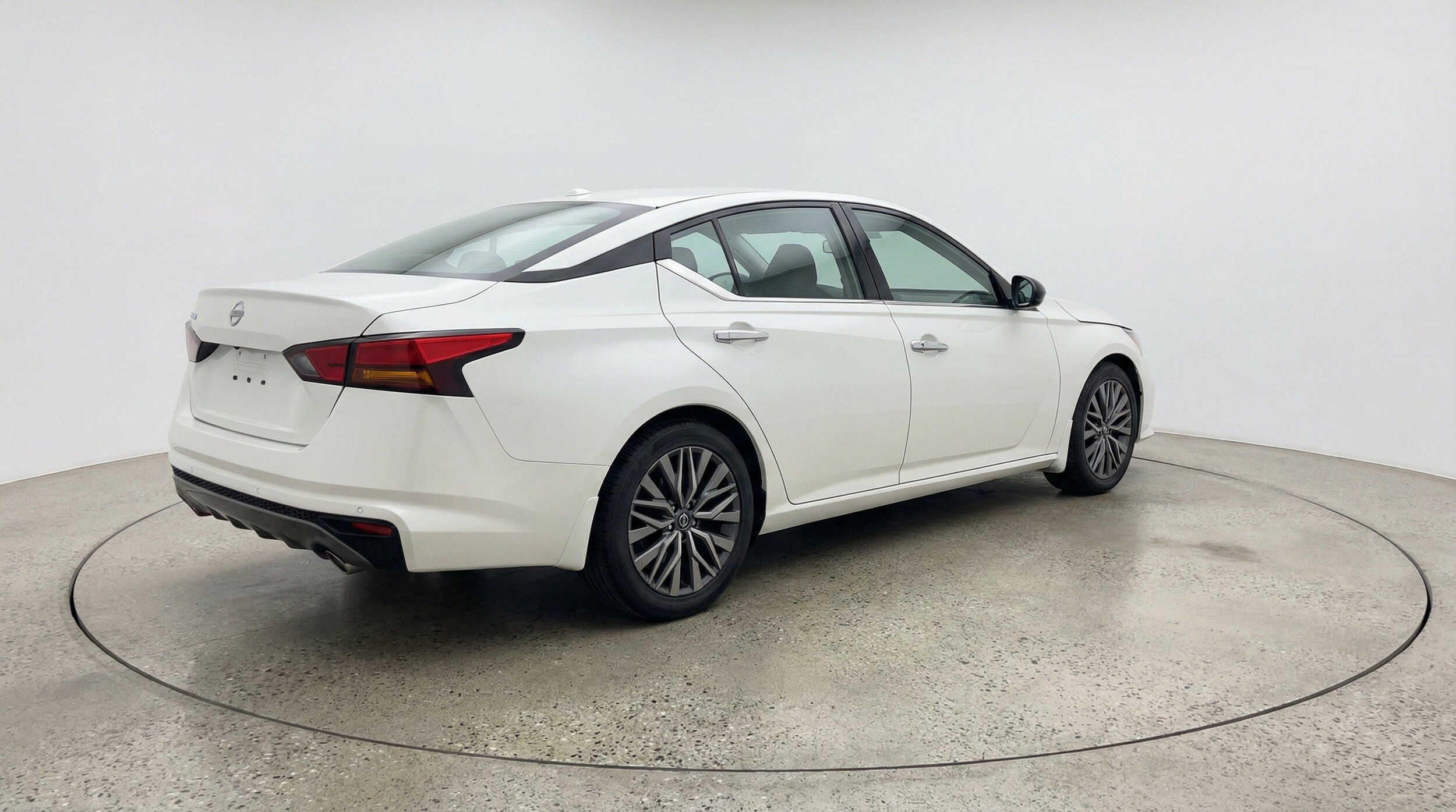 Thumbnail: 2025 Nissan Altima - 9