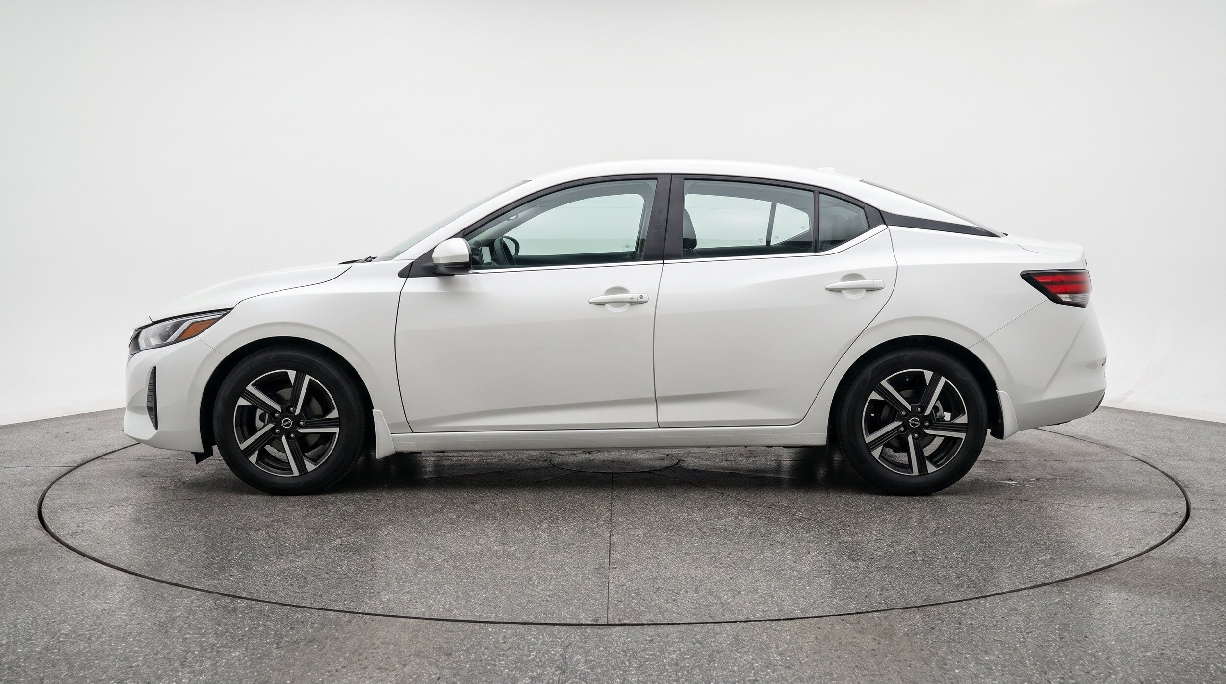 Thumbnail: 2025 Nissan Sentra - 5
